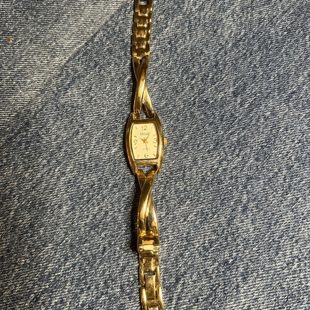 Details Intertwined Gold-Tone Watch - Picture 6 of 13